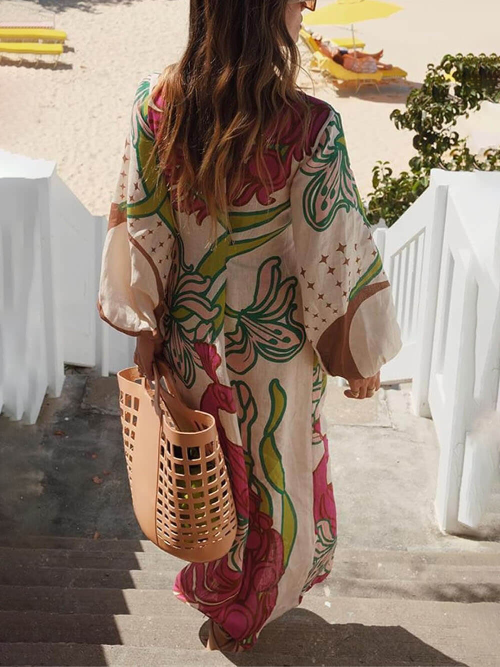 Détail manches bouffantes robe imprimée